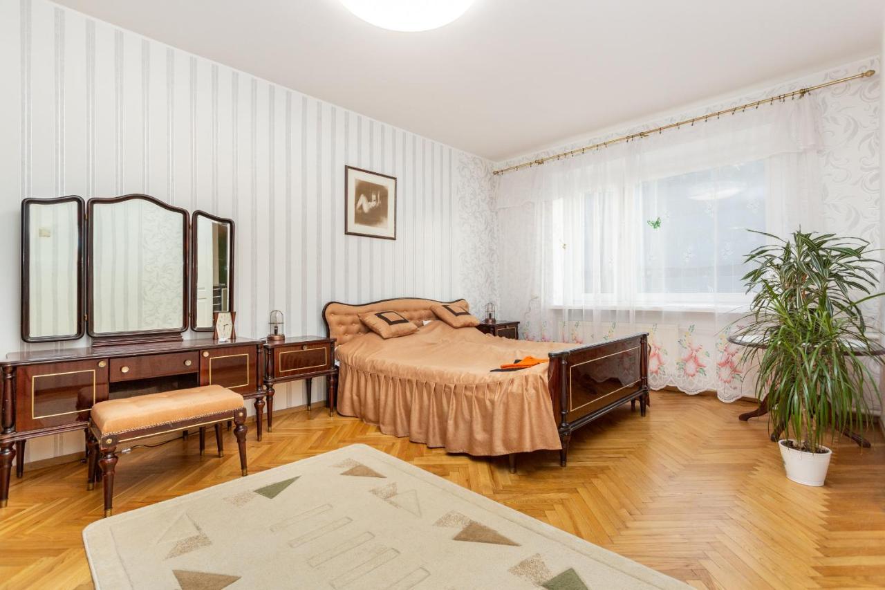 3 Room Central Apartmend 90M2 Parking For One Car Fifth Floor And The Building Does Not Have An Elevator Талин Екстериор снимка