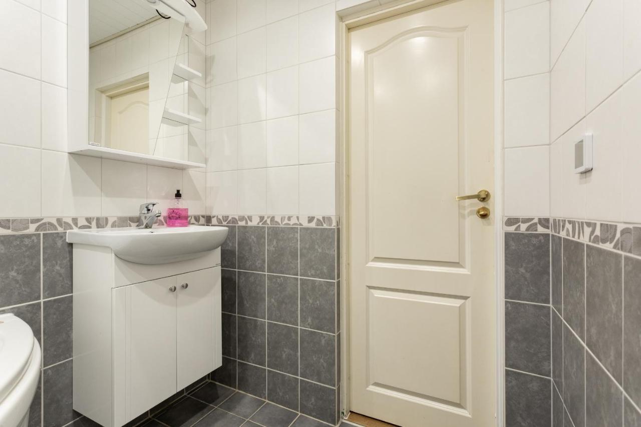 3 Room Central Apartmend 90M2 Parking For One Car Fifth Floor And The Building Does Not Have An Elevator Талин Екстериор снимка